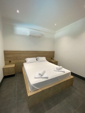 Desk, free WiFi, bed sheets - Bodrum Akkartal Panoramic Konaklama Tesisi   (Bodrum)