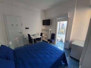 Design Double Room, 1 Katil Ratu (Queen) | Ruang kerja komputer riba, Wi-fi percuma, cadar katil 