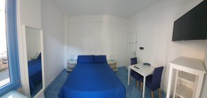 Design Double Room, 1 Katil Ratu (Queen) | Ruang kerja komputer riba, Wi-fi percuma, cadar katil 