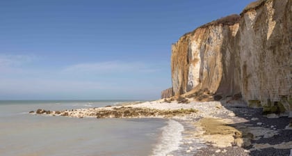 Maison 2/8 pers, au calme, à 2 minutes de la plage, à proximité des commerces.