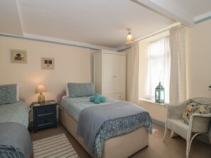 2 bedrooms, individually decorated, individually furnished, free WiFi - Lavender Cottage (Lyme Regis)