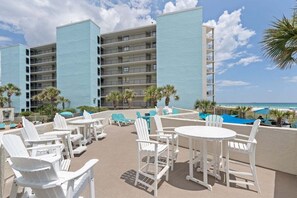 Outdoor dining - Top of the Gulf #120- Free Beach Chairs- Shore-Side Bungalow (Panama City Beach)