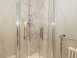 Shower - The Garden Flat (Bridport)