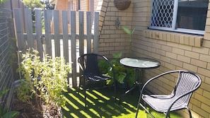 Terrace/patio - 2BR villa in quiet cul-de-sac with BBQ, herb garden, games, parking, (Evans Head)