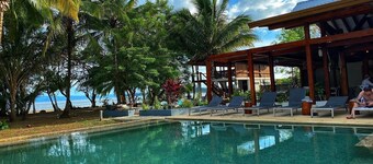 Charming 1-Bedroom Beachfront Hotel With Pool