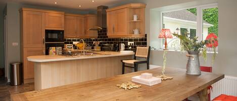 Fridge, dishwasher, electric kettle, toaster