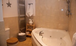 Bathroom - Brooklands (Lyme Regis)
