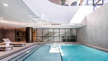 Piscina coberta i piscina climatitzada