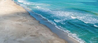 Price Drop-Book Now! Oceanfront!