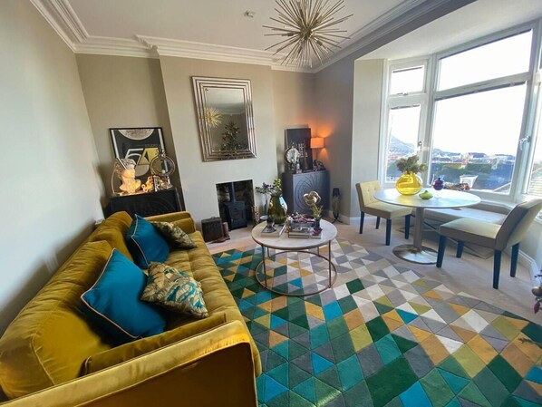 House | Living area | Fireplace