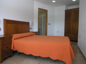 9 chambres, Wi-Fi, literie fournie
