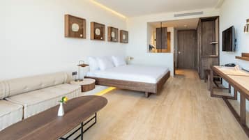 Hochwertige Bettwaren, Minibar, Schreibtisch