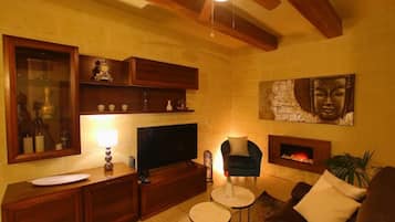 Una televisión de pantalla plana