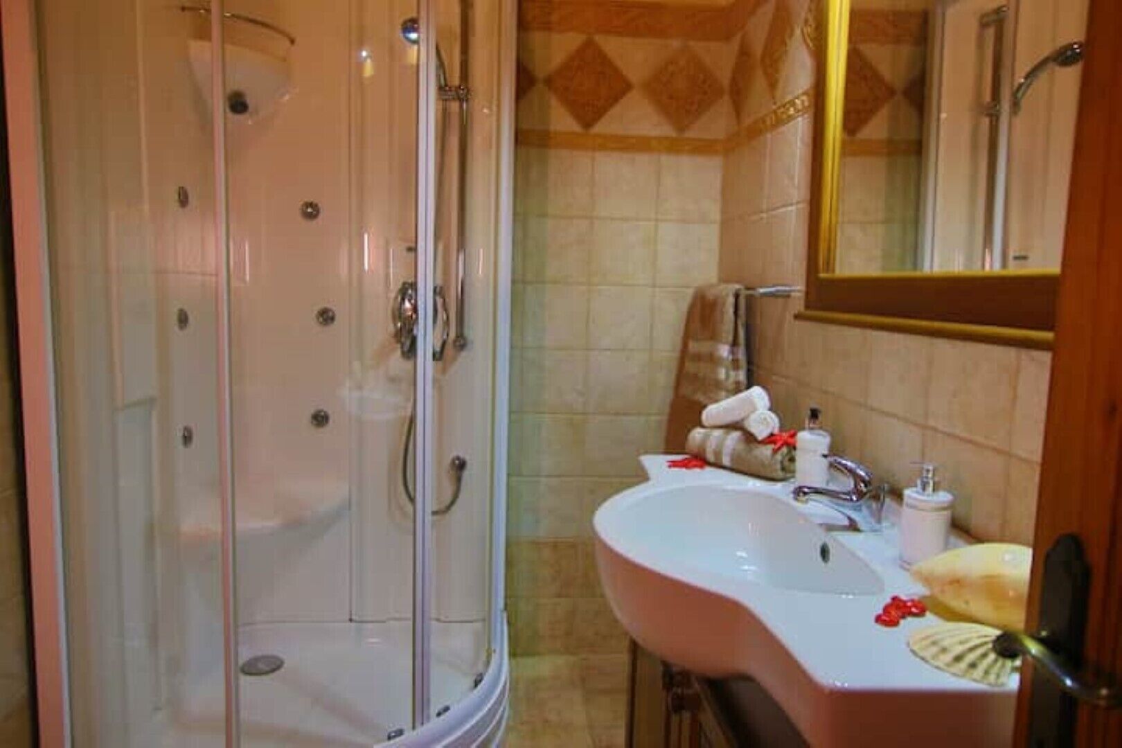 Free toiletries, hair dryer, towels, toilet paper