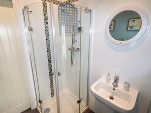 Cottage | Bathroom | Shower - Erin Cottage (Keighley)