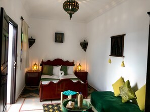 Junior-Suite | Select-Comfort-Betten, individuell dekoriert, Bügeleisen/Bügelbrett