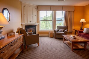 スマートテレビ、暖炉、DVD プレーヤー