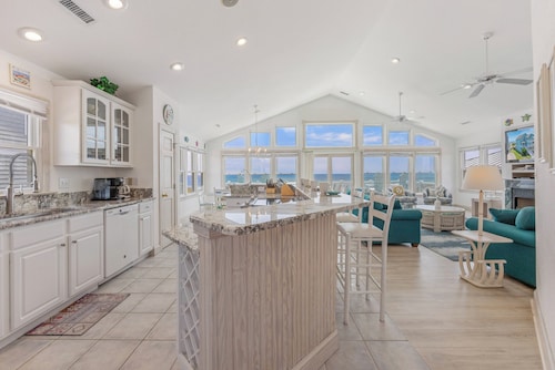 Oceanfront Home w/ Private Pool, Hot Tub, Game Room, and Grill