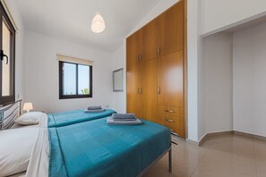 3 عدّة غرف نوم ومكواة/لوح كي وواي فاي مجانًا وملاءات أسرّة