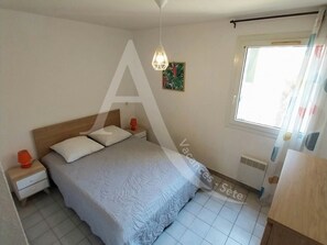 2 bedrooms, iron/ironing board - Appartement vue piscine au calme (Sète)