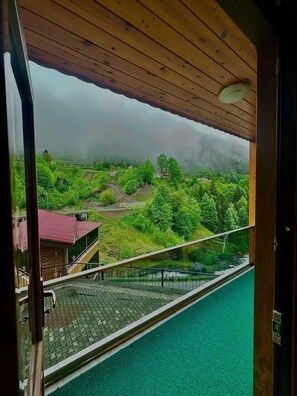 Căn hộ Grand | Bộ đồ giường kháng dị ứng, chăn bông, bàn