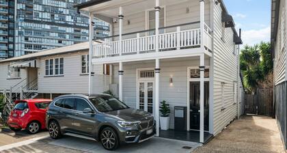 Ultimate Location! Whole House, no Shared Spaces. Pets and Kids Warmly Welcome!