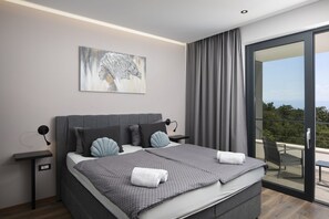 4 camere, una cassaforte in camera, ferro/asse da stiro