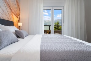 4 habitaciones, tabla de planchar con plancha, wifi y ropa de cama 