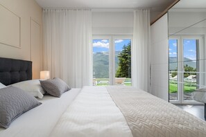 4 chambres, fer et planche à repasser, Wi-Fi, draps fournis