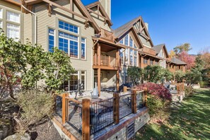 Exterior - Ski-in/out Villa in Mont-Tremblant (Mont-Tremblant)