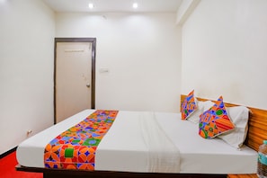 Egyptian cotton sheets, premium bedding, in-room safe, free WiFi - Fabexpress Sai Chatra (Nashik)