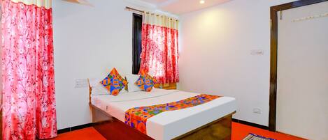 Habitación Deluxe | Sábanas de algodón egipcio, ropa de cama de alta calidad, caja fuerte