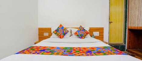 Egyptian cotton sheets, premium bedding, in-room safe, free WiFi