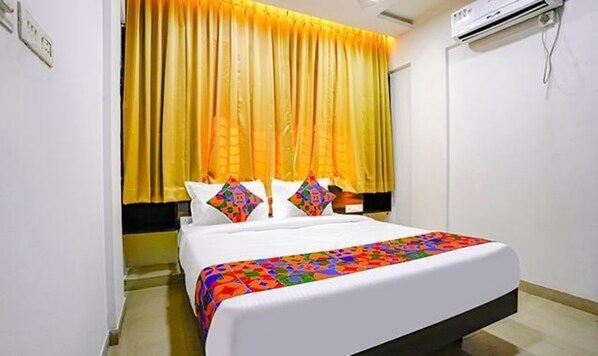 Deluxe Room - Fabhotel Woods Regency (Pune)