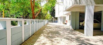 Fabhotel Woods Regency