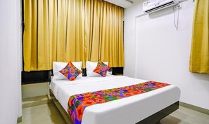 Egyptian cotton sheets, premium bedding, in-room safe, free WiFi - Fabhotel Woods Regency (Pune)