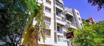 Fabhotel Woods Regency