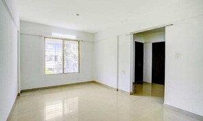 Lobby - Fabhotel Woods Regency (Pune)