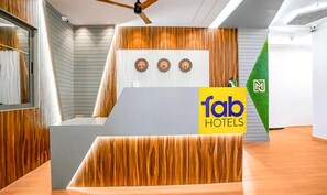 Reception - Fabhotel Magnus (Surat)