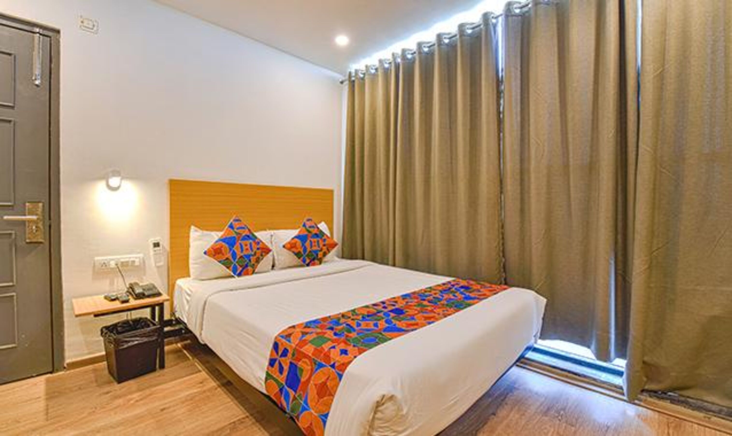 Fabhotel Ny Townhouse