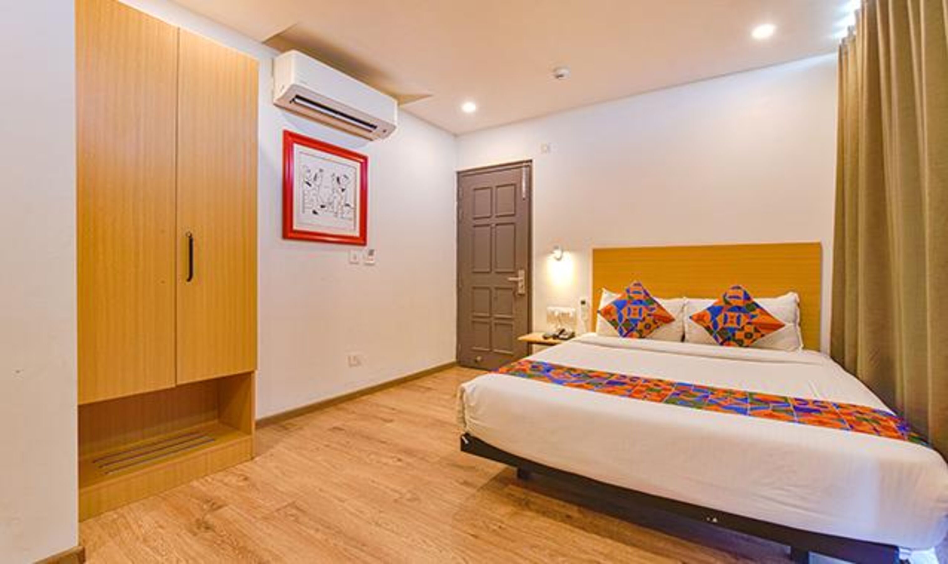 Fabhotel Ny Townhouse