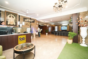 Reception - Fabhotel Tanvi Premium (Gurugram)