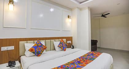 Fabhotel Cosmos