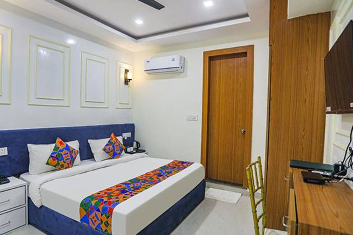 ห้องพรีเมียม | ผ้าปูที่นอนฝ้ายอียิปต์, เครื่องนอนระดับพรีเมียม, ตู้นิรภัยในห้องพัก