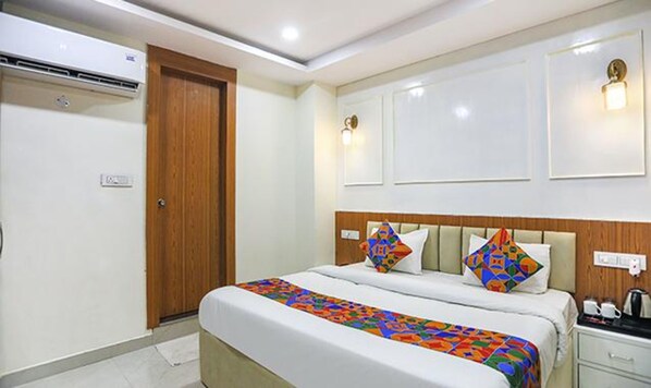 Deluxe Room | Egyptian cotton sheets, premium bedding, in-room safe, free WiFi