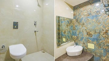 Deluxe Room | Bathroom