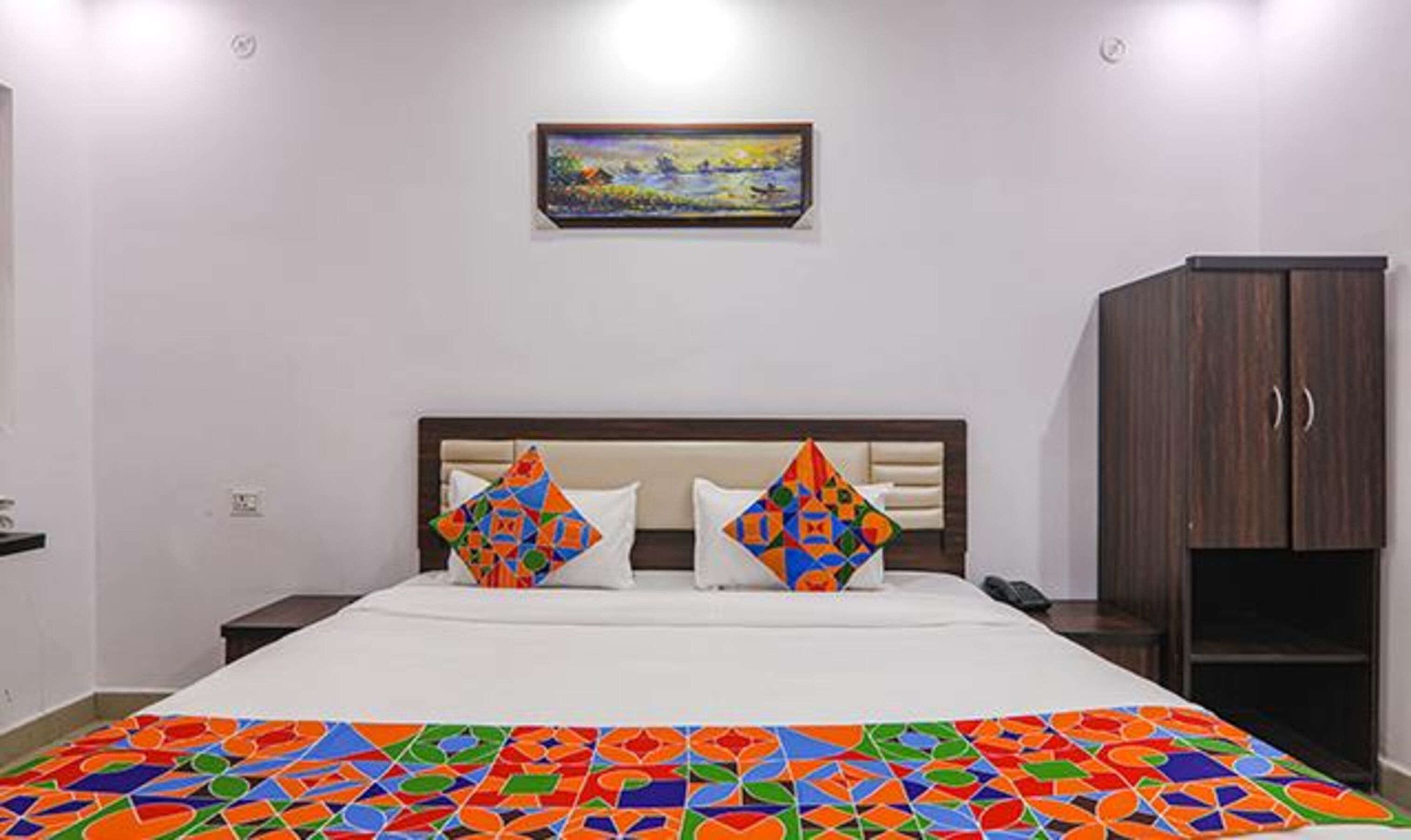 egyptian cotton sheets, premium bedding, in-room safe, free wifi