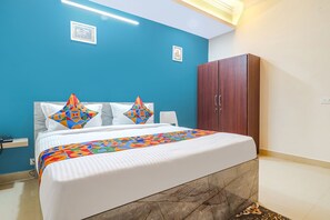 Deluxe Room | Egyptian cotton sheets, premium bedding, in-room safe, free WiFi - FabHotel Broholic Suites I (Hyderabad)