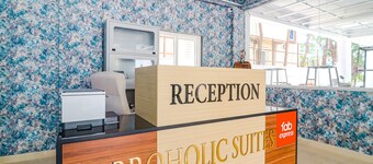 FabHotel Broholic Suites I