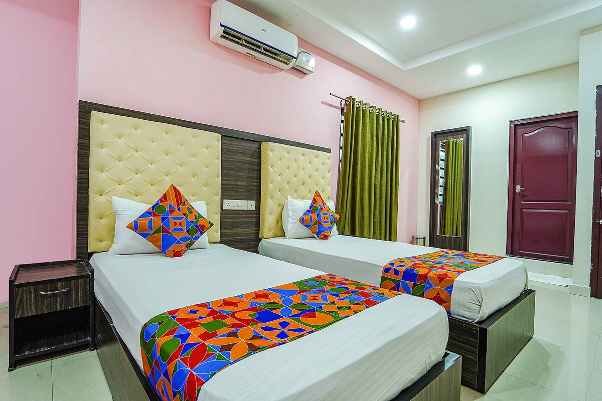 Family Room | Egyptian cotton sheets, premium bedding, in-room safe, free WiFi